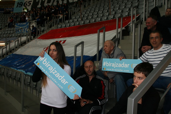 Košarkaši i navijači KK Zadar podržali akciju #birajzadar Košarkaši i navijači KK Zadar podržali akciju #birajzadar