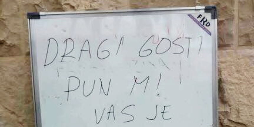 Dragi gosti, pun mi vas je…