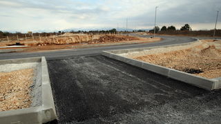 Zadar, Murvica, 210213.
Poslovna zona Murvica jug. Ulazak i radovi u poslovnoj zonu Murvica jug koja bi do ljeta trebala biti zavrsena. Radovi su u tijeku.
Foto: Jure Miskovic / CROPIX