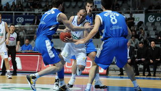 Zadar, 130413.
Dvorana Kresimira Cosica.
5. kolo A1 kosarkaske lige za prvaka izmedju KK Zadar i KK Kvarner.
Na fotografiji: detalj s utakmice; Ivanov (6, sredina).
Foto: Luka Gerlanc / CROPIX Zadar, 130413.
Dvorana Kresimira Cosica.
5. kolo A1 kosarkaske lige za prvaka izmedju KK Zadar i KK Kvarner.
Na fotografiji: detalj s utakmice; Ivanov (6, sredina).
Foto: Luka Gerlanc / CROPIX