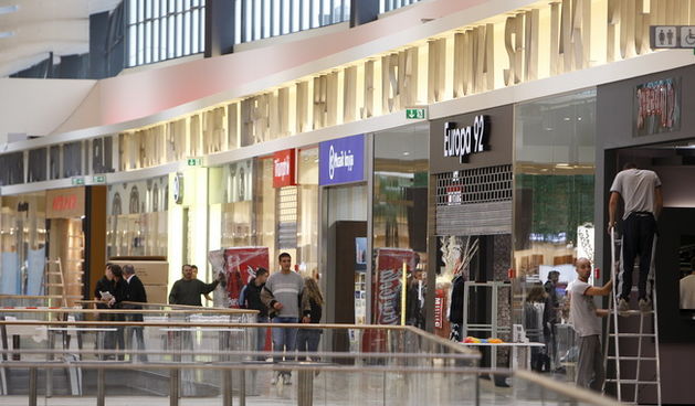 Zagreb,Zapresic, 111109.
Shopping City West Gate.
Obilazak novog shopping centra West Gate povodom sutrasnjeg sluzbenog otvaranja.
West Gate je izgradjen u 15 mjeseci i  najveci  je trgovacki centar u regiji.
Foto: Ronald Gorsic / CROPIX