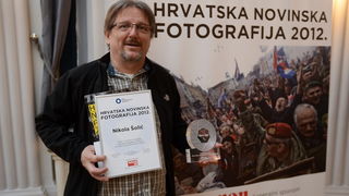 Zagreb, 250313.
Hrvatsko novinarsko drustvo, Perkovceva 2.
U Novinarskom domu odrzana je svecana dodjela nagrada za najbolje hrvatske novinske fotografije.
Zbor fotoreportera Hrvatske izbor najboljih novinskih fotografija organizira vec desetu godinu za r