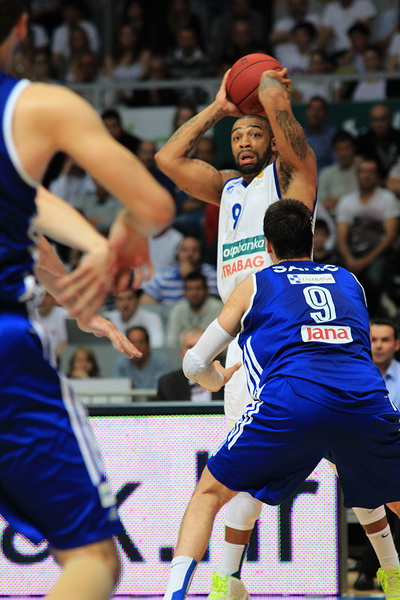 Finale doigravanja, 2. utakmica: KK Zadar – KK Cibona 76-92