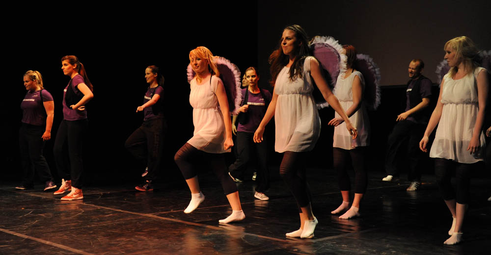 Zadar, 12.5.2012. snimio: Nenad Marčev
1. Zadarski plesni festival
(In memoriam Nives Šimatović-Predovan)
Dvorana Kazališta lutaka Zadar Zadar, 12.5.2012. snimio: Nenad Marčev
1. Zadarski plesni festival
(In memoriam Nives Šimatović-Predovan)
Dvorana Kazališta lutaka Zadar