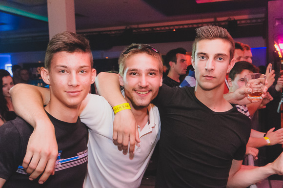 Siniša Vuco @ Hitch bar, 16.5.2015. (Foto: Ivan Toman)