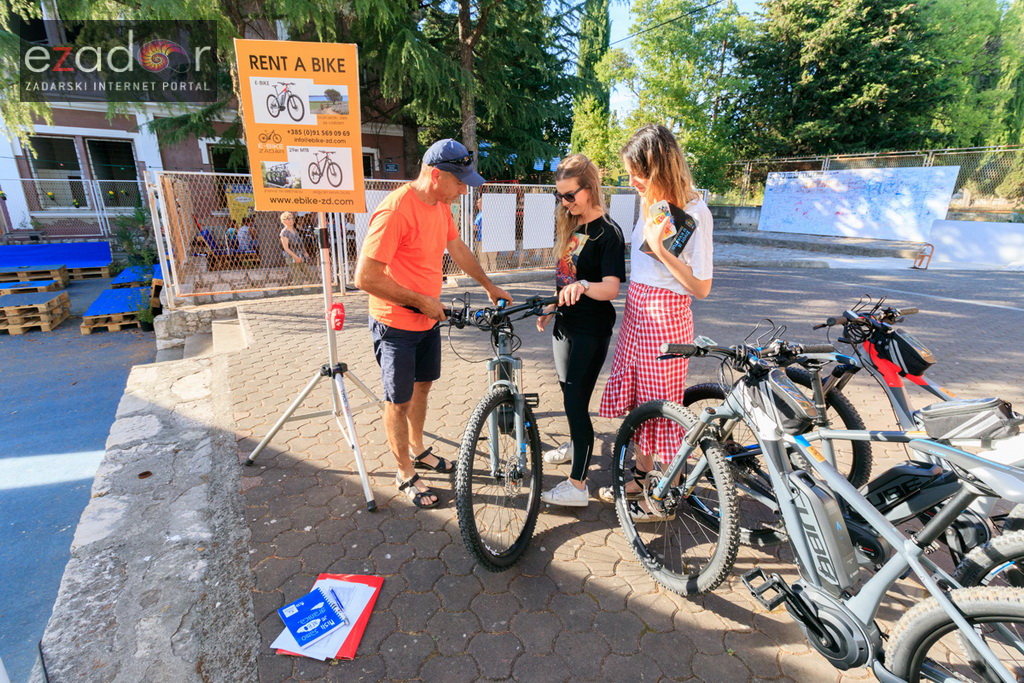 KvartArt: Poslijepodnevne subotnje aktivnosti i večernji koncert Miroslava Tadića