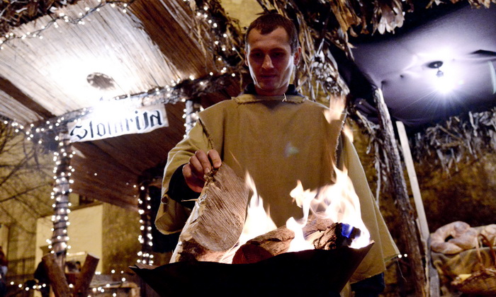 Zagreb, 221212.
Kaptol.
Zajednica Cenacolo vec 13 godina ispred Katedrale na Kaptolu u bozicno vrijeme priredjuje Zive jaslice.
Na fotografiji: detalj sa priredbe.
Foto: Admir Buljubasic / CROPIX Zagreb, 221212.
Kaptol.
Zajednica Cenacolo vec 13 godina ispred Katedrale na Kaptolu u bozicno vrijeme priredjuje Zive jaslice.
Na fotografiji: detalj sa priredbe.
Foto: Admir Buljubasic / CROPIX