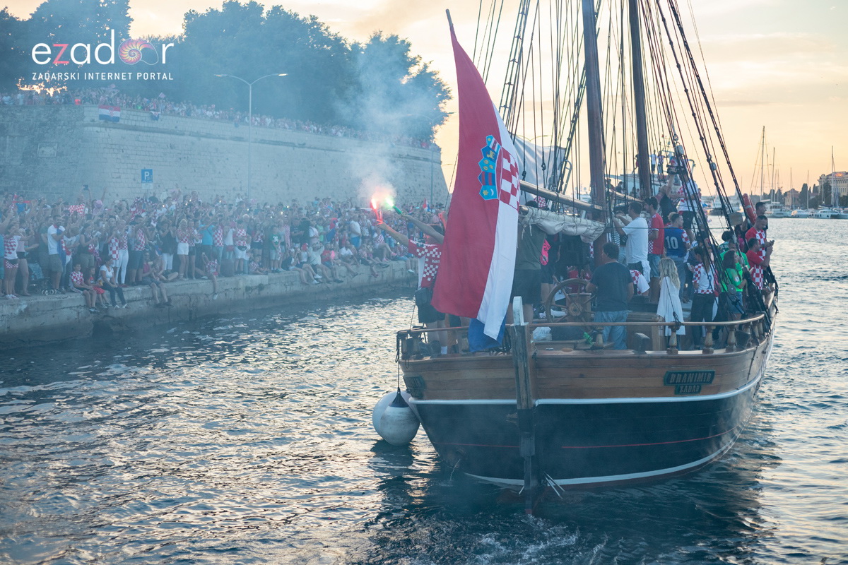 Veličanstven doček četvorice zadarskih Vatrenih Veličanstven doček četvorice zadarskih Vatrenih