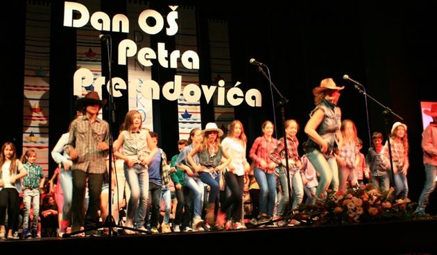 U HNK Zadar održana je priredba u povodu Dana OŠ Petra Preradovića na kojoj su nastupili učenici ali i profesori, Foto: Marija Cvetković