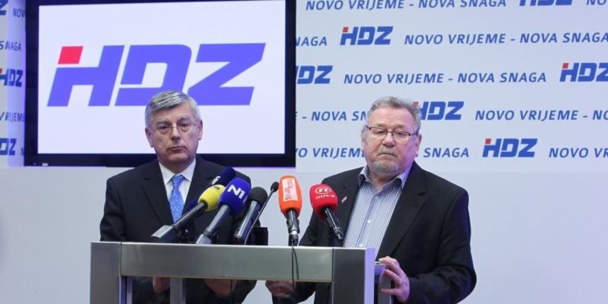 Zagreb – Konferencija za novinare HDZ-a pod nazivom Svjesne dezinformacije SDP-ova kandidata Ive Josipovica o ustavnim promjenama. Na konferenciji su govorili Zeljko Reiner i Vladimir Seks. Photo: Zeljko Lukunic/PIXSELL