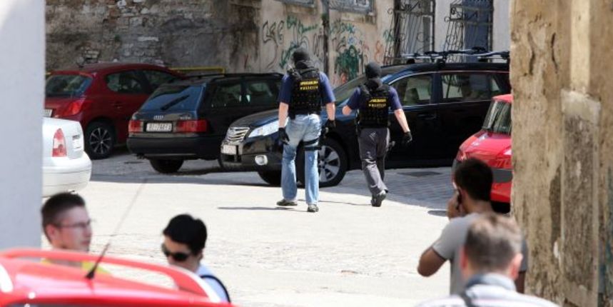 Akcija riječkih specijalaca ( foto Cropix). Akcija riječkih specijalaca ( foto Cropix).