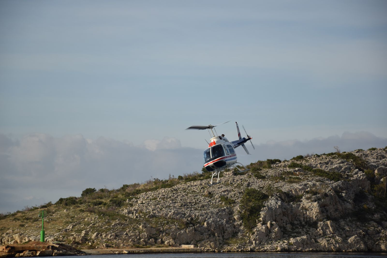 U Novskom ždrilu i dalje traje intenzivna potraga za nestalim pilotom