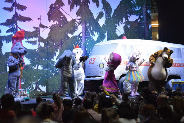 Predstava “Maša i Medvjed” moskovskog Dječjeg kazališta oduševila zadarske mališane Predstava “Maša i Medvjed” moskovskog Dječjeg kazališta oduševila zadarske mališane