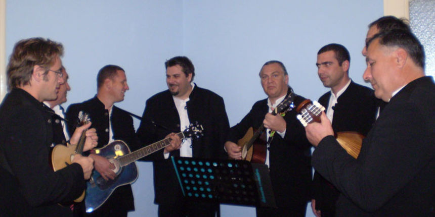 Klapa Kontrada u Klubu Zadrana u Zagrebu Klapa Kontrada u Klubu Zadrana u Zagrebu