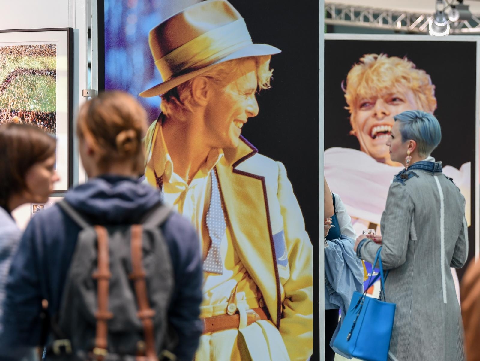 Otvorena je izložba fotografija Davida Bowieja u Berlinu Otvorena je izložba fotografija Davida Bowieja u Berlinu