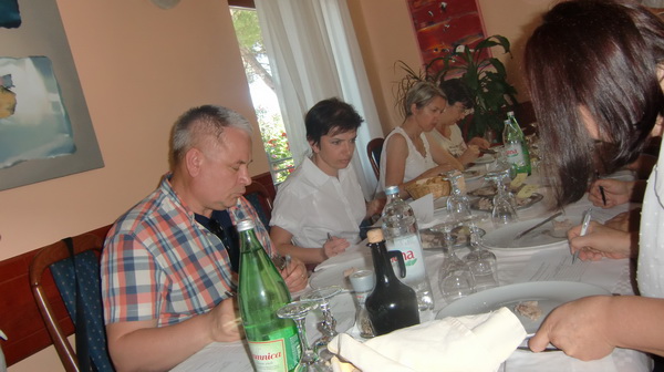 Degustacija i ocjenjivanje janjetine u restoranu Lungo mare Degustacija i ocjenjivanje janjetine u restoranu Lungo mare