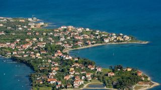 Let iznad Sukošana i Marine Dalmacija, Foto: Dino Stanin/PIXSELL Let iznad Sukošana i Marine Dalmacija, Foto: Dino Stanin/PIXSELL