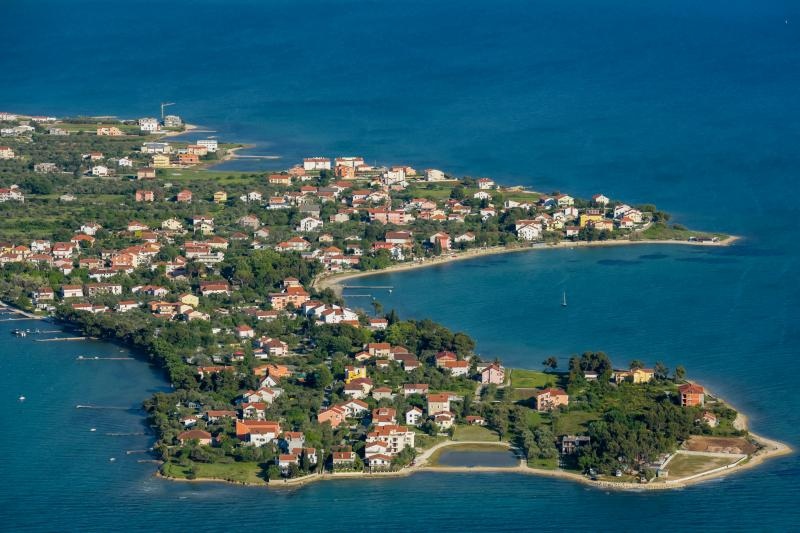 Let iznad Sukošana i Marine Dalmacija, Foto: Dino Stanin/PIXSELL Let iznad Sukošana i Marine Dalmacija, Foto: Dino Stanin/PIXSELL