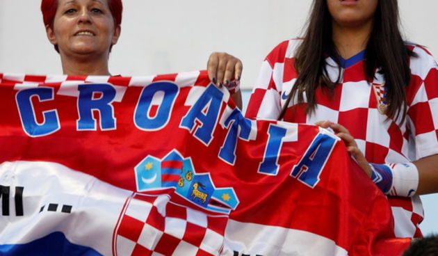 Bratislava, Slovacka, 110810.
Stadion Pasienky.
Medjunarodna  prijateljska nogometna utakmica 
Slovacka – Hrvatska.
Na fotografiji: hrvatski navijaci.
Foto: Ronald Gorsic / CROPIX