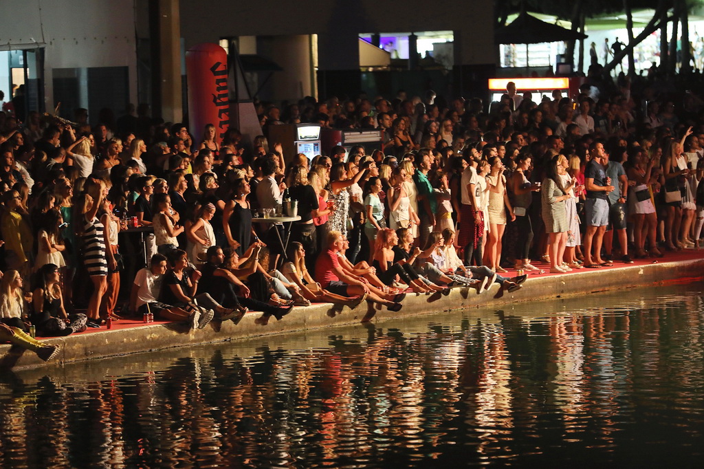 Čudesna Doris Dragović oduševila u Biogradu na Moru Čudesna Doris Dragović oduševila u Biogradu na Moru