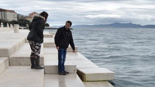 Nakon juga ostala oštećenja na zadarskoj rivi. Foto: Dino Stanin/PIXSELL