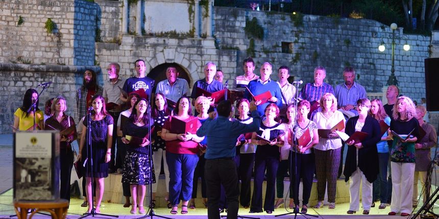 Zbor Petar Zoranić nastupio na Zadar classic open air-u Zbor Petar Zoranić nastupio na Zadar classic open air-u