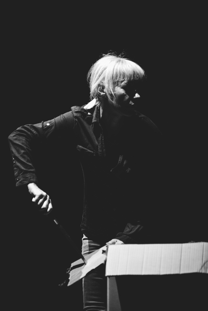 “Ana i Ona” naziv je predstave čijom je premijerom sinoć u zadarskom Kazalištu lutaka započela umjetnička revija pod nazivom “Nosi se Teatro Verrdi”.