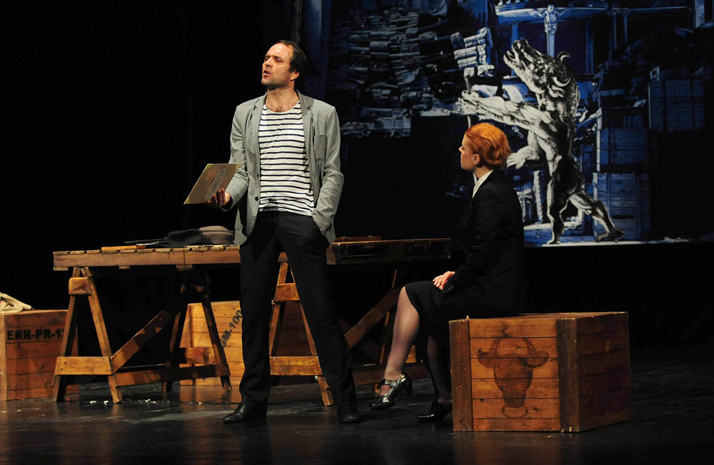 Zadar, 24.04.2013. snimio: Nenad Marčev 
dramska pretplata 
Kazalište PLAYDRAMA, Split 
Jeffrey Hatcher 
PICASSO 
redateljica: Nenni Delmestre 
igraju: Elvis Bošnjak, Lana Helena Hulenić 
Velika dvorana HNK Zadar