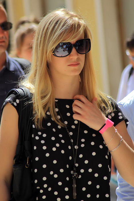 Skitnja gradom by Roberto Lerga