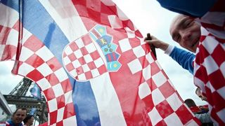 Euro 2016: Hrvatski navijači napravili fenomenalnu atmosferu u Parizu. Photo: Sanjin Strukić/PIXSELL Euro 2016: Hrvatski navijači napravili fenomenalnu atmosferu u Parizu. Photo: Sanjin Strukić/PIXSELL