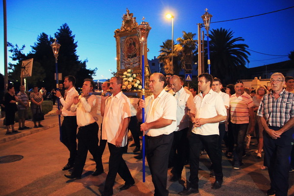 Proslava blagdana Velike Gospe: središnja večernja misa i procesija ulicama Belafuže Proslava blagdana Velike Gospe: središnja večernja misa i procesija ulicama Belafuže