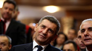 Zadar, 241112.
Obiljezavanje Dana grada Zadra i dolazak generala Ante Gotovine pocasnog gradjanina grada Zadra. General Gotovina na svetoj misi u katedrali Sv. Stosije.
Na slici general Ante Gotovina.
Foto: Jure Miskovic / CROPIX Zadar, 241112.
Obiljezavanje Dana grada Zadra i dolazak generala Ante Gotovine pocasnog gradjanina grada Zadra. General Gotovina na svetoj misi u katedrali Sv. Stosije.
Na slici general Ante Gotovina.
Foto: Jure Miskovic / CROPIX