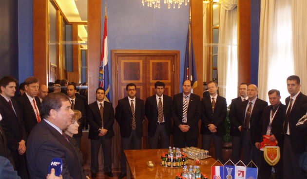 Delegacija zemalja sudionica SP kod gradonacelnika Kolege (Foto:Nikola Turcinov)