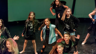 Gesta u HNK Zadar: “Odgojoj 2 (pubertet uzvraća)”