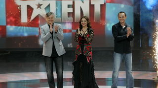 Zagreb, 051110.
Studio 2 Jadran filma, Oporovecka 12. 
Supertalent show Nove TV.
Na slici: clanovi zirija Supertalenta, Nina Badric, Dubravko Merlic i Enis Beslagic. 
Foto: Ranko Suvar / CROPIX