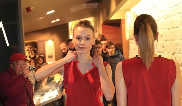Šibenska Noć Muzeja:Povijest pretočena u originalne modne kreacije Karmen Herceg