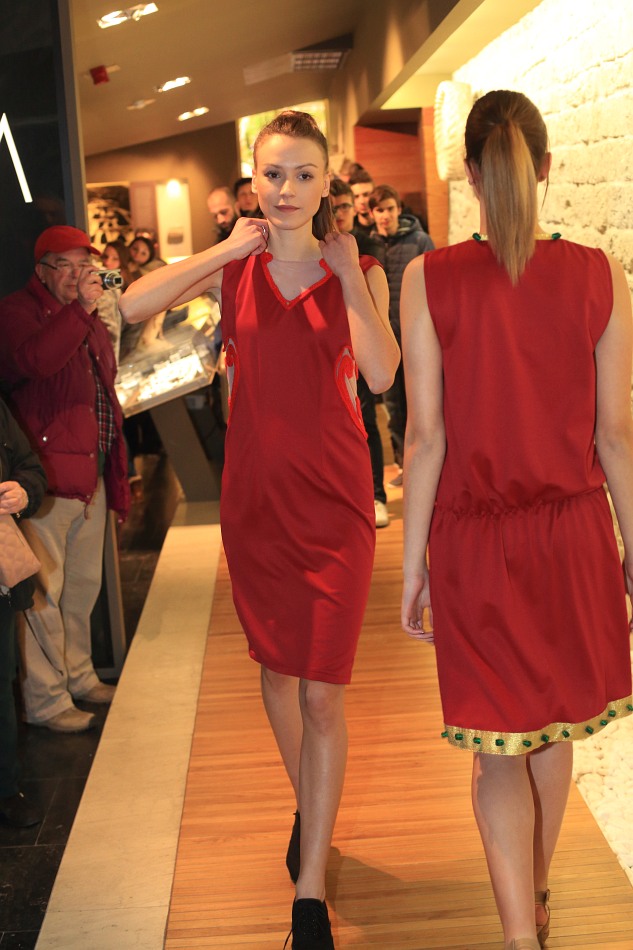 Šibenska Noć Muzeja:Povijest pretočena u originalne modne kreacije Karmen Herceg Šibenska Noć Muzeja:Povijest pretočena u originalne modne kreacije Karmen Herceg