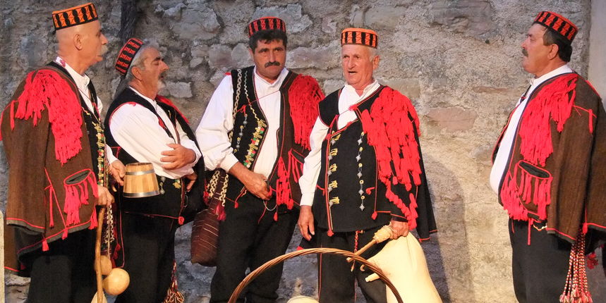 Prvi festival izvornih glazbala i napjeva u Benkovcu Prvi festival izvornih glazbala i napjeva u Benkovcu