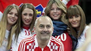 Barcelona 250113.
Gradska dvorana Palau Sant Jordi.
Svjetsko prvenstvo u rukometu za muskarce Spanjolska 2013.
Utakmica polufinala izmedju Hrvatske i Danske.
Na fotografiji: Vladimir Canjuga i navijaci.
Foto: Ante Cizmic / CROPIX Barcelona 250113.
Gradska dvorana Palau Sant Jordi.
Svjetsko prvenstvo u rukometu za muskarce Spanjolska 2013.
Utakmica polufinala izmedju Hrvatske i Danske.
Na fotografiji: Vladimir Canjuga i navijaci.
Foto: Ante Cizmic / CROPIX
