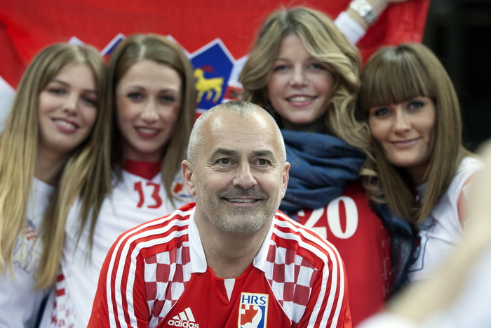 Barcelona 250113.
Gradska dvorana Palau Sant Jordi.
Svjetsko prvenstvo u rukometu za muskarce Spanjolska 2013.
Utakmica polufinala izmedju Hrvatske i Danske.
Na fotografiji: Vladimir Canjuga i navijaci.
Foto: Ante Cizmic / CROPIX Barcelona 250113.
Gradska dvorana Palau Sant Jordi.
Svjetsko prvenstvo u rukometu za muskarce Spanjolska 2013.
Utakmica polufinala izmedju Hrvatske i Danske.
Na fotografiji: Vladimir Canjuga i navijaci.
Foto: Ante Cizmic / CROPIX