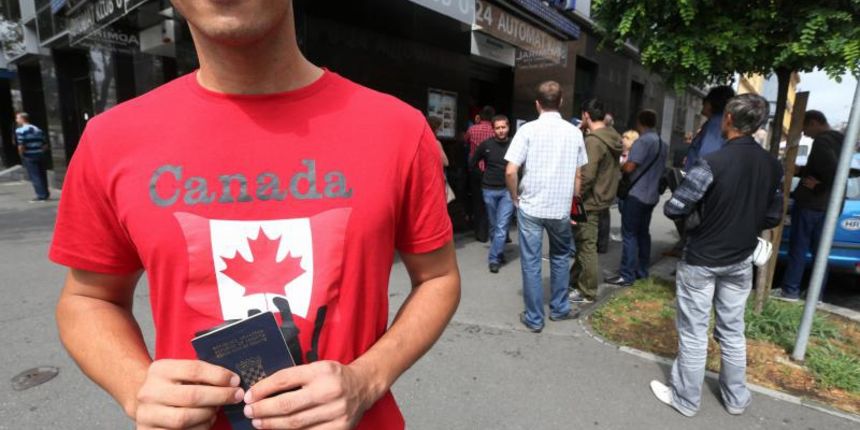 27.08.2013., Zagreb – Vise desetaka zainteresiranih doslo je u hotel Central na prezentaciju poslova koji se nude u Kanadi. Sajam poslova Kanade odrzava se u organizaciji agencije Concessum, specijalizirane za zaposljavanje u inozemstvu, i Global Hire, 27.08.2013., Zagreb – Vise desetaka zainteresiranih doslo je u hotel Central na prezentaciju poslova koji se nude u Kanadi. Sajam poslova Kanade odrzava se u organizaciji agencije Concessum, specijalizirane za zaposljavanje u inozemstvu, i Global Hire,