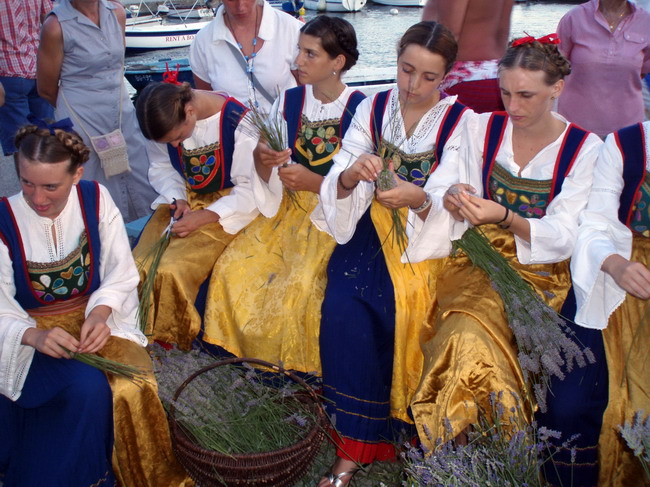 Materine uzance, Pakostabe 6.7.2008. Materine uzance, Pakostabe 6.7.2008.