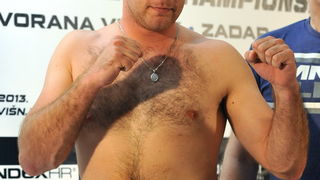 Zadar, 090513.
Sluzbeno vaganje sudionika za borilacki spektakl FFC 04 koji se sutra odrzava u dvorani na Visnjiku.
Foto: Luka Gerlanc / CROPIX Zadar, 090513.
Sluzbeno vaganje sudionika za borilacki spektakl FFC 04 koji se sutra odrzava u dvorani na Visnjiku.
Foto: Luka Gerlanc / CROPIX