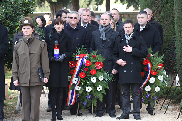 Image 1040151 (auto)