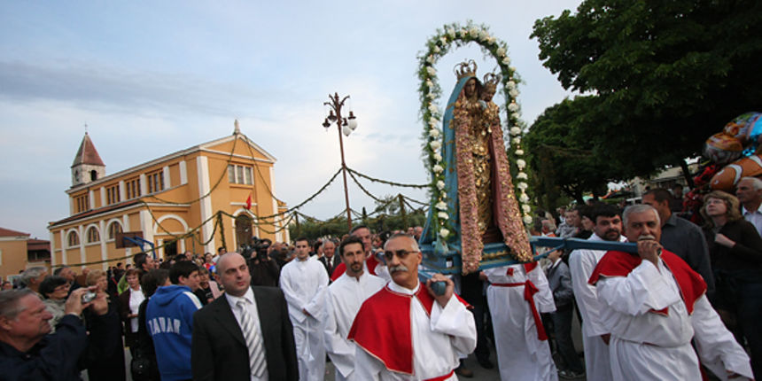 Proslava blagdana Gospe Loretske u Arbanasima(Foto:Saša Čuka) Proslava blagdana Gospe Loretske u Arbanasima(Foto:Saša Čuka)