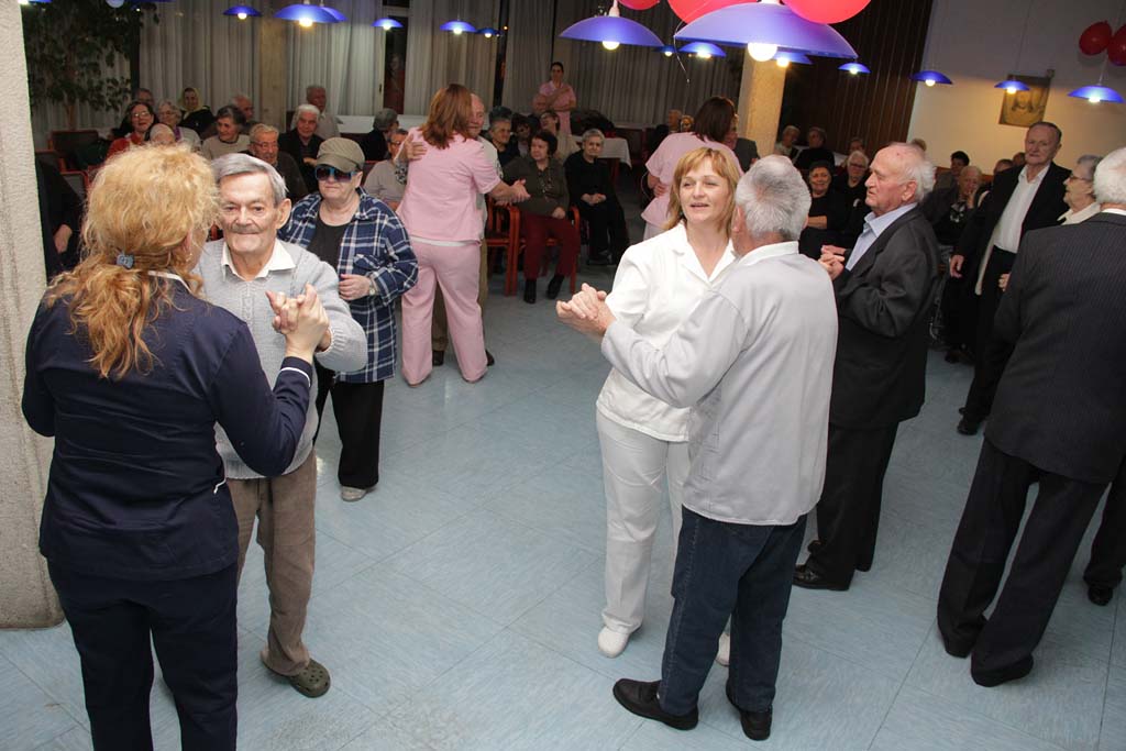 Valentinovo u Domu za stare i nemoćne, foto-I. PERINCIC
