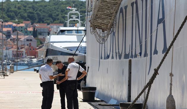 Trajekt Lastovo na vezu u Malom Lošinju Trajekt Lastovo na vezu u Malom Lošinju