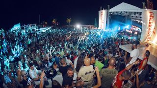 10.07.2013., Novalja – Americki reper Snoop Dogg, odnosno Snoop Lion, nastupio je u prepunom klubu Papaya na Zrcu u sklopu Fresh Island festivala. Photo: Filip Brala/PIXSELL 10.07.2013., Novalja – Americki reper Snoop Dogg, odnosno Snoop Lion, nastupio je u prepunom klubu Papaya na Zrcu u sklopu Fresh Island festivala. Photo: Filip Brala/PIXSELL