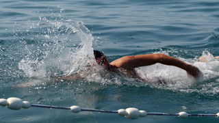 Zadar, 040812.
Jutros je u organizaciji plivackog kluba Zadar odrzan 40. plivacki maraton Preko – Zadar. Ukupno je prijavljeno 94 maratonca od kojih je 64 iz Zadra, a cak njih 28 je mladjih od 15 godina.
Na slici: pobjednik Roko Copac iz Splita.
Foto: J Zadar, 040812.
Jutros je u organizaciji plivackog kluba Zadar odrzan 40. plivacki maraton Preko – Zadar. Ukupno je prijavljeno 94 maratonca od kojih je 64 iz Zadra, a cak njih 28 je mladjih od 15 godina.
Na slici: pobjednik Roko Copac iz Splita.
Foto: J