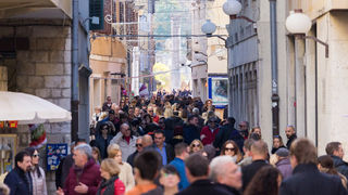 Badnjak 2016: Blagdanski đir po gradu 24. prosinca Badnjak 2016: Blagdanski đir po gradu 24. prosinca